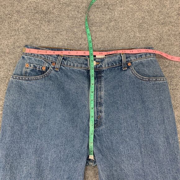 Vintage Levis Jeans Womens 16 Relaxed Tapered Leg 550 Red Tab Made Canada 90s - Picture 7 of 14